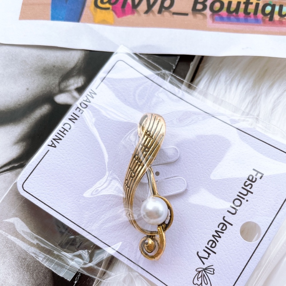 Music Note Brooch - Picture 4 of 4